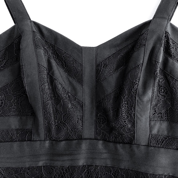 Ileanna Lace Gown by Marciano - Picture 5 of 7